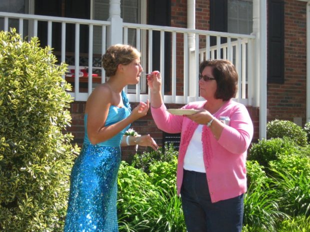 226570_10150166627281927_2469445_n